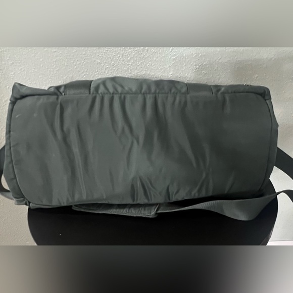 ✨DISCOUNTED✨ Lululemon Fast Track Duffel Gym Travel Beach Bag -  Dark Forest - Picture 13 of 16
